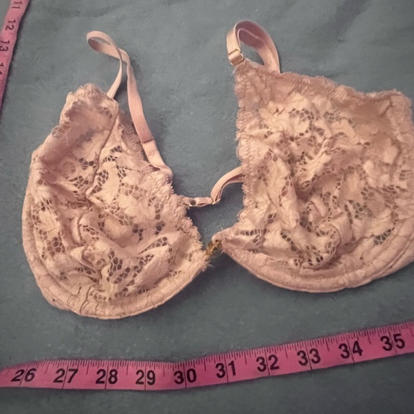 Free peoples intimates | 3 pc. Pink lace set (2 bra-34d, one thong-med); NWOT - Picture 2 of 16